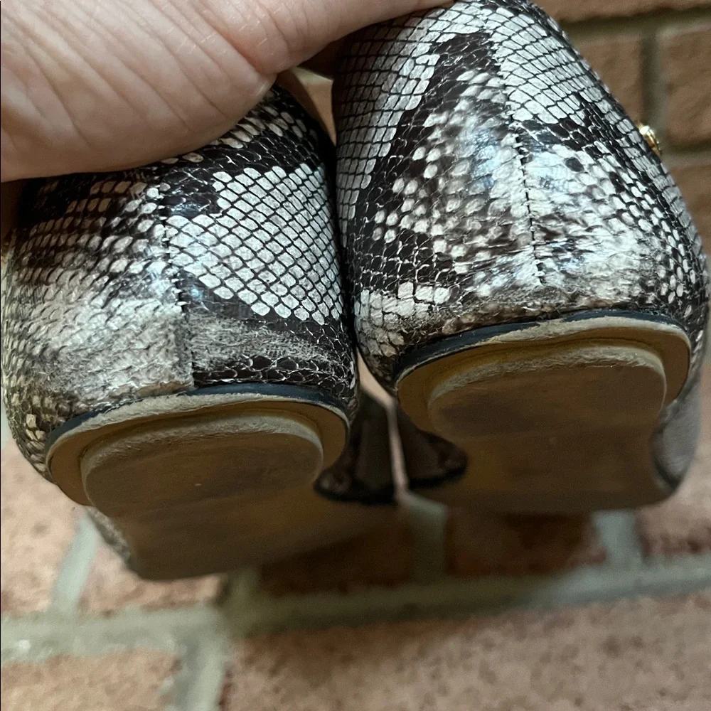 Tahari Black and White Snakeskin Flats - Picture 5 of 7